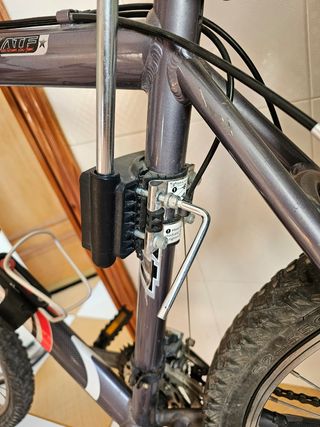 Portabebé bicicleta silla Hamax fijación al cuadro