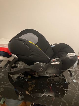 Silla de coche Cybex Cloud Q  y base isofix