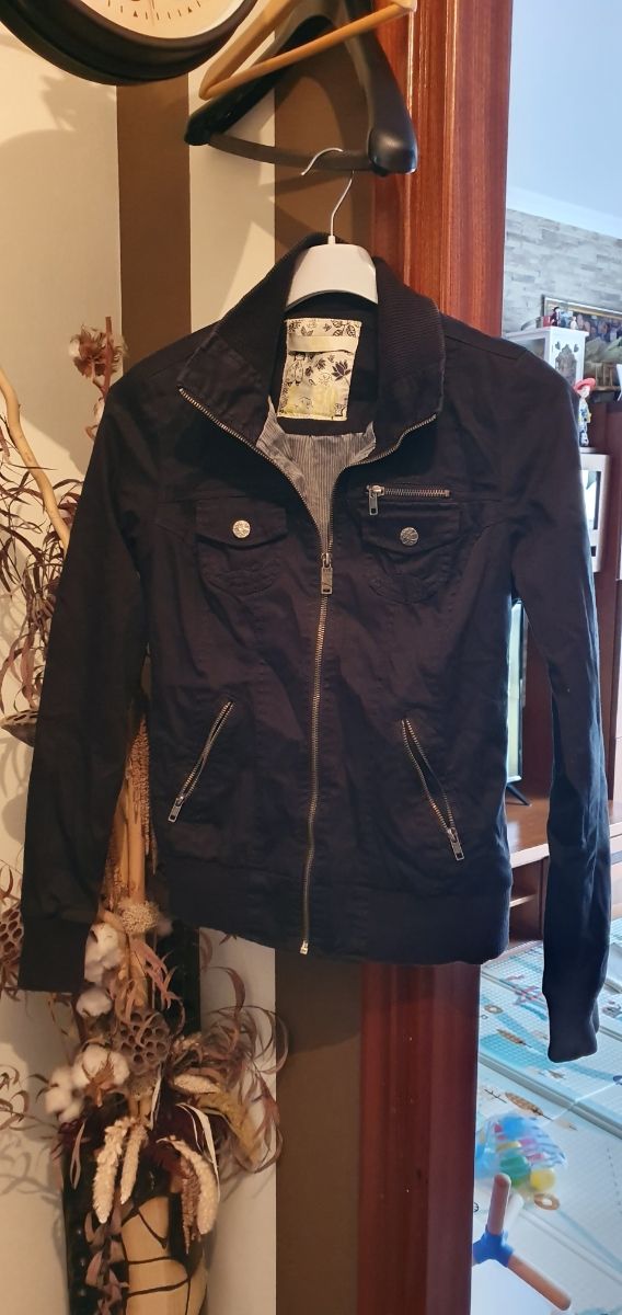 Lote de dos cazadoras negras