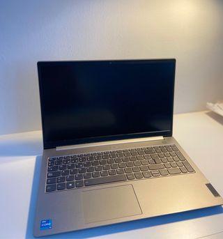 Portátil Lenovo i5