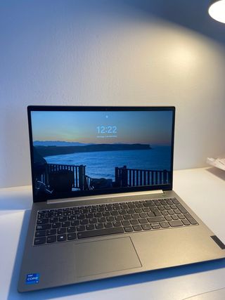 Portátil Lenovo i5