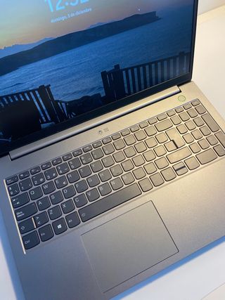 Portátil Lenovo i5