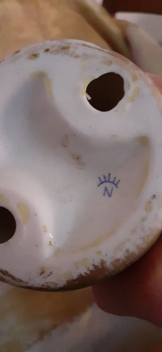 Statuetta in porcellana