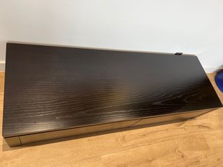 mobili in legno + 2 armadi e una base piatta