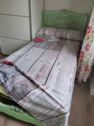 Muebles dormitorio madera.