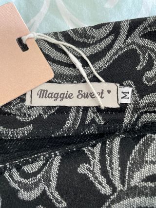 Falda corta. SIN ESTRENAR. Maggie Sweet. 