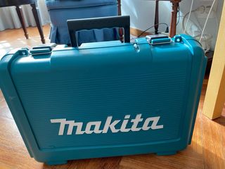 Makita maletín taladro atornillador baterias