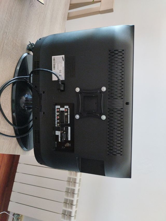 TV LED Samsung de 22 polegadas