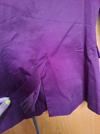 Chaqueta color vino tinto
