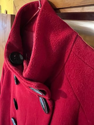 abrigo zara rojo de lana talla M