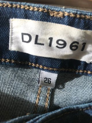 Pantalón vaquero azul DL1961. Lujo.Talla 36 es
