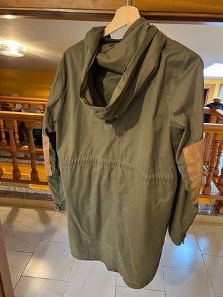 parka zara verde desmontable talla M