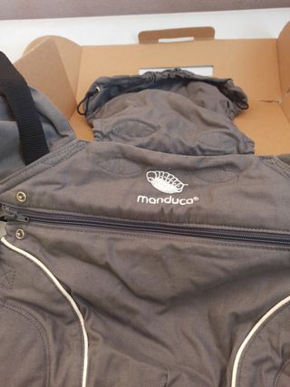Mochila porta bebes marca Manduca