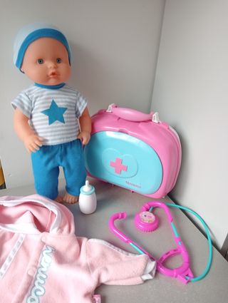 Bebé Nenuco, ropa y maletín