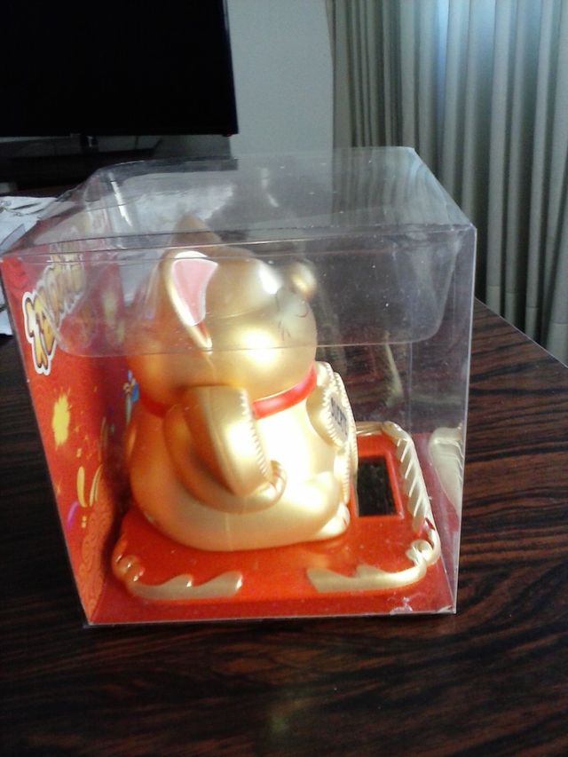 Manekineko solar (Gato de la suerte)
