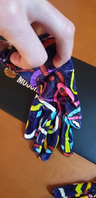 Moschino Guantes corazones 💕💙