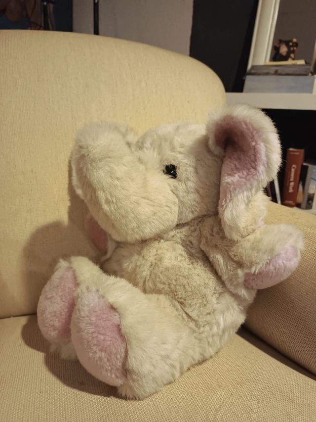 Elefante de peluche