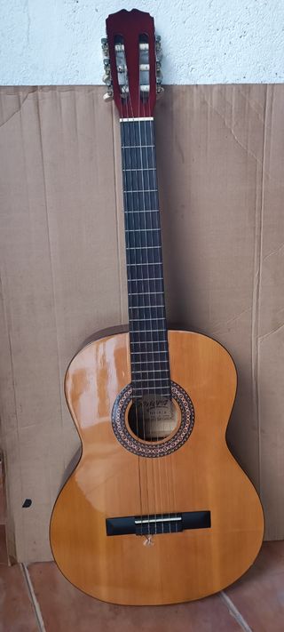 GUITARRA ESPAÑOLA