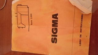 Maquina de coser con mueble