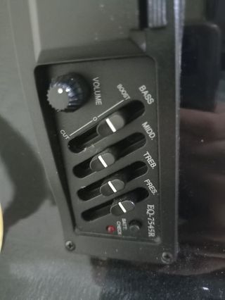Guitarra electroacústica 
