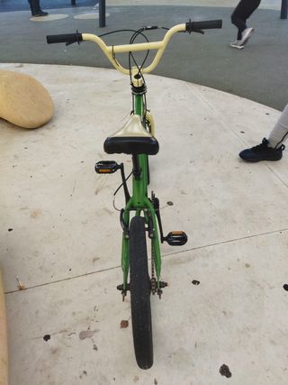 Se vende bici bmx