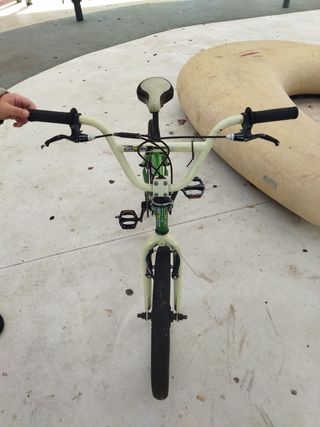 Se vende bici bmx