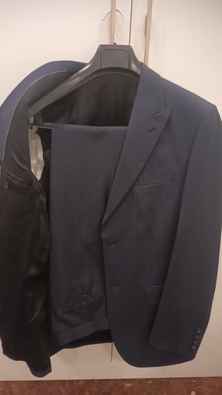 Traje y corbata de hombre
