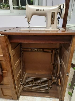 Máquina de coser SINGER con motor