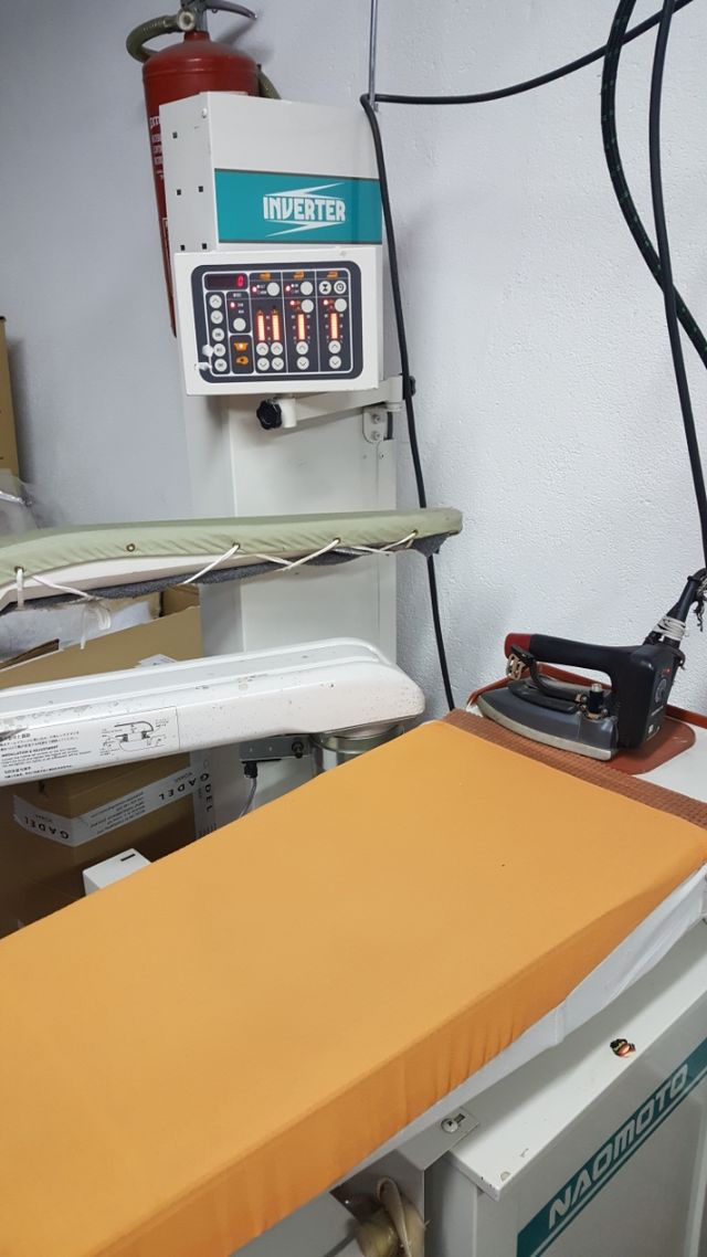 Mesa de planchado industrial