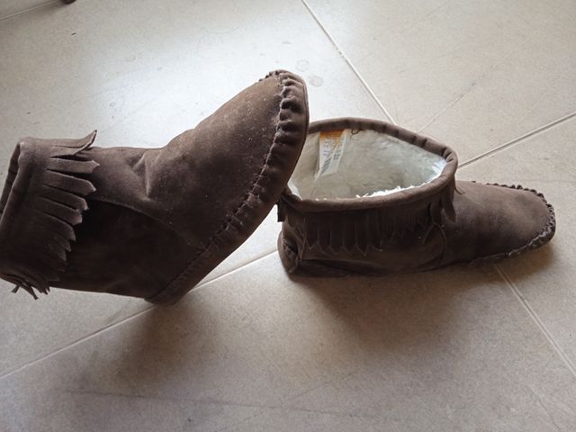 Zapatillas botas piel