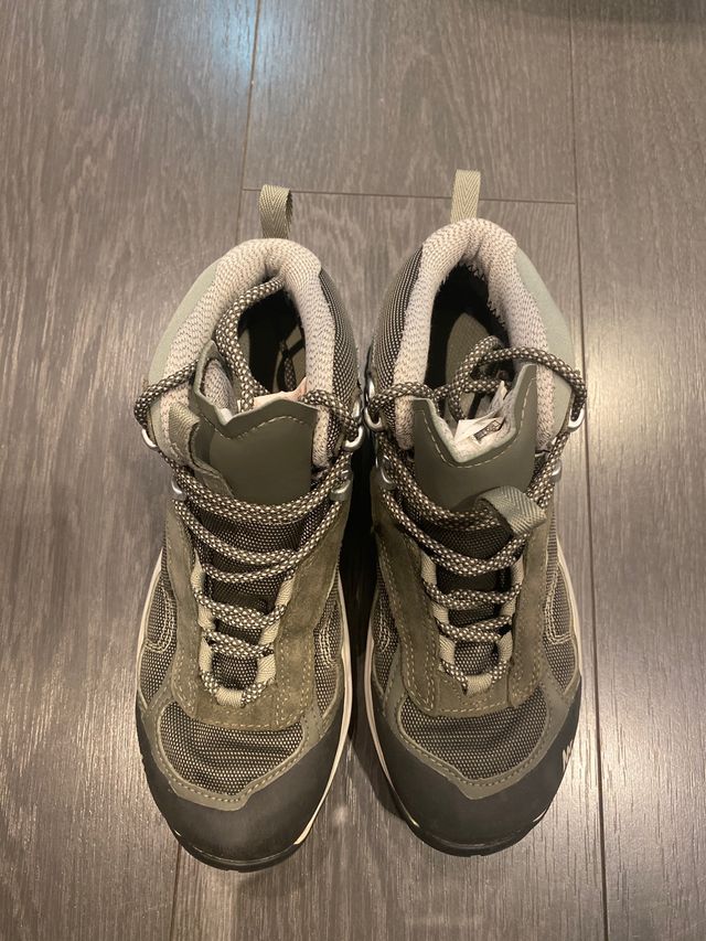 BOTAS DE MONTAÑA WATERPROOF