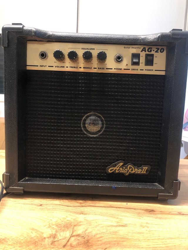 Amplificador Aria Pro II AG-20
