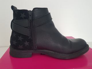 Botines negros para niña piel talla 36