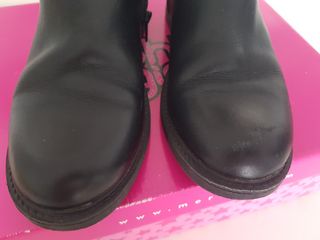 Botines negros para niña piel talla 36