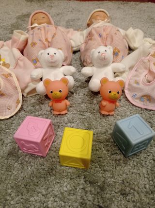 Muñecos pareja de gemelos