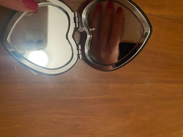 Specchio a forma di cuore