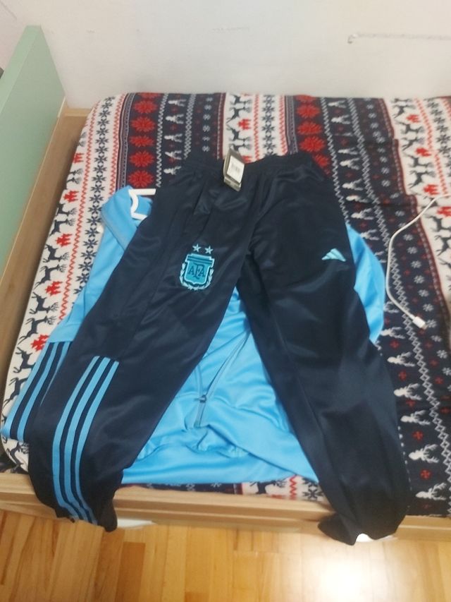 Chandal adidas de Argentina con etiqueta