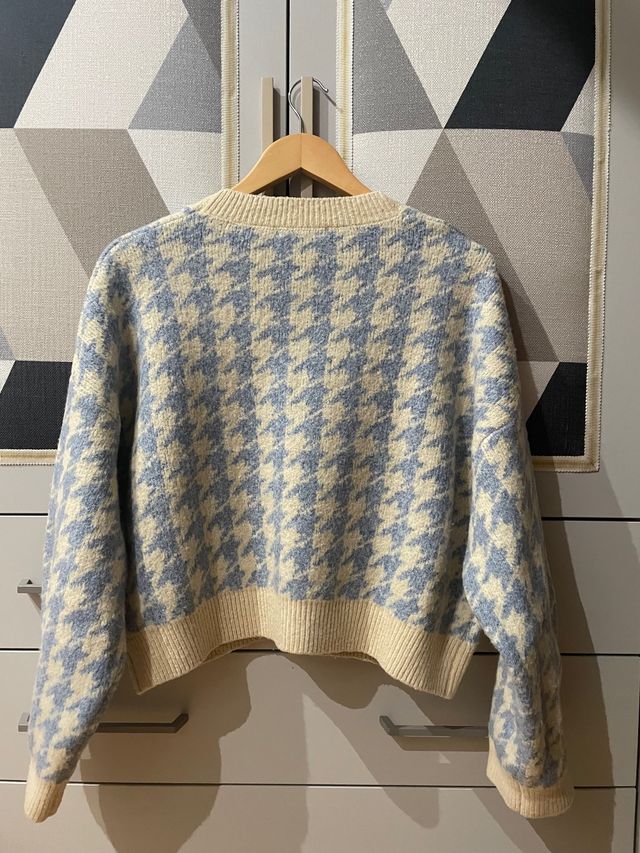 Cardigan azul y beis de Pull & Bear