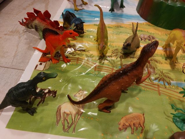 Dinosaurios de plástico