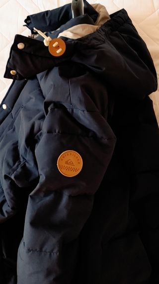Anorak QUIKSILVER como nuevo.