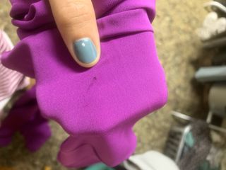 Mono lila/buganvilla de fiesta