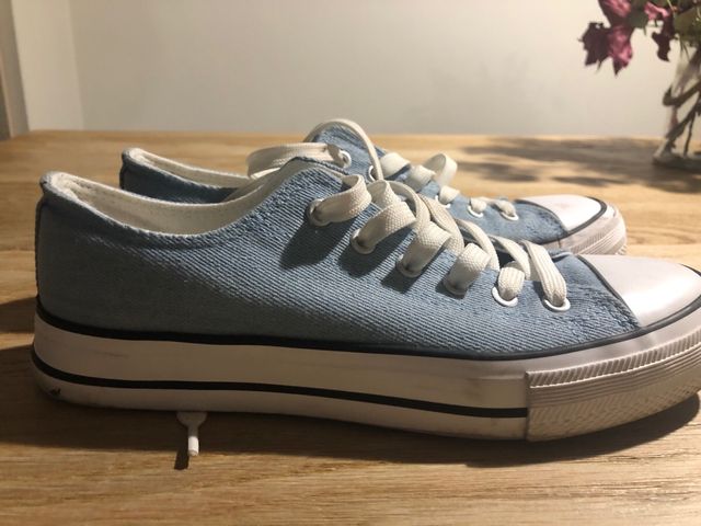 Zapatillas tela  vaquera numero 40