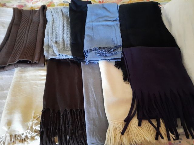 Lote de pañuelos y bufandas 