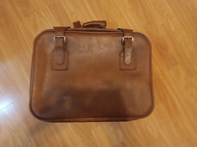 maleta piel antigua colección