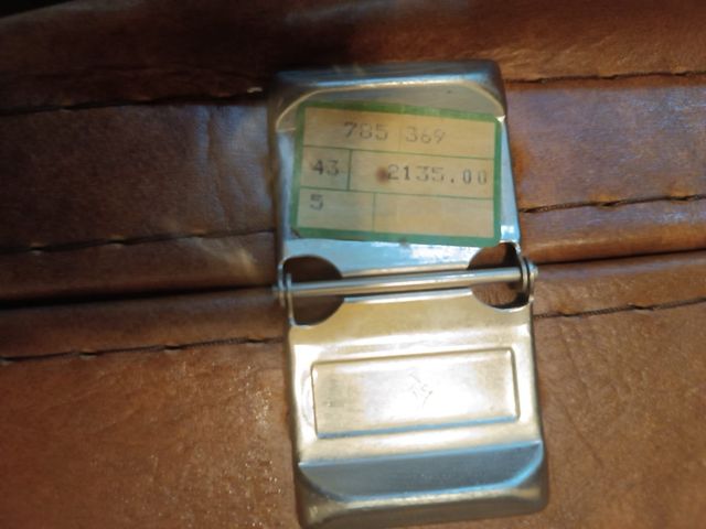 maleta piel antigua colección