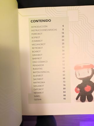 Libro de patrones de robots en Amigurumi 