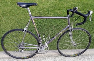 Bicicleta de carretera vintage MACARIO