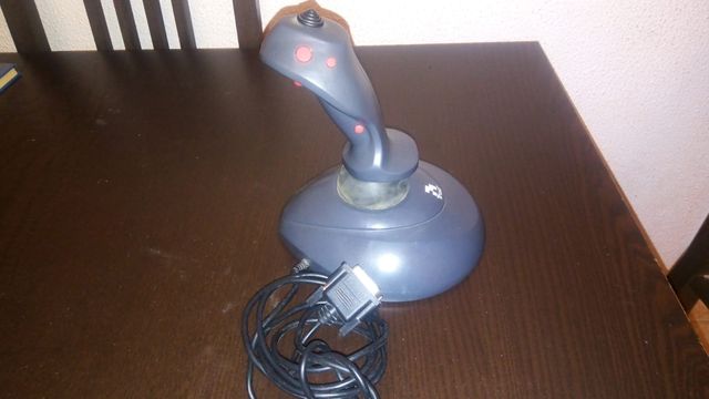 Joystick Trust para PC RETRO