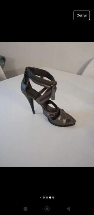 Zapatos tacón Guess