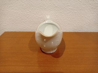 🇩🇪 Salsera de porcelana fina
